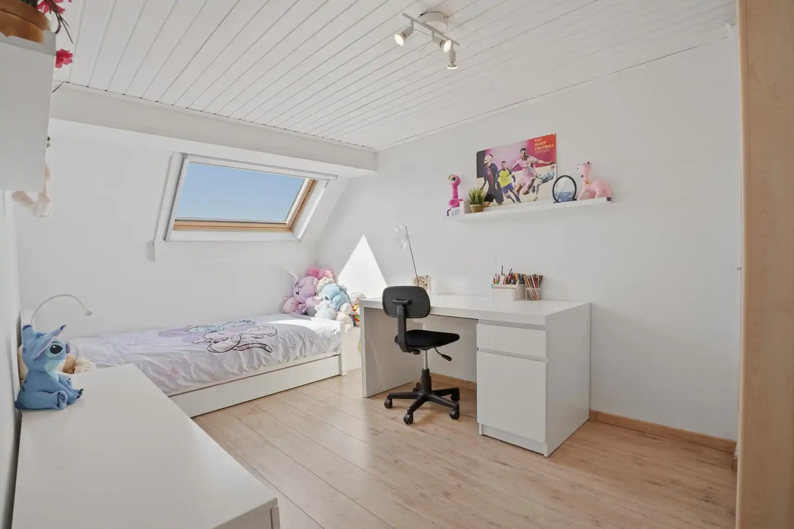 Instapklare open bebouwing met 5 slaapkamers op 1919m² te Merkem. foto 15