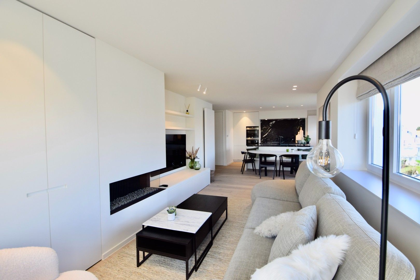 Gerenoveerd hoekappartement, heel rustig gelegen te Knokke,  genietend van een uitgestrekt zicht op het Zegemeer. foto 8