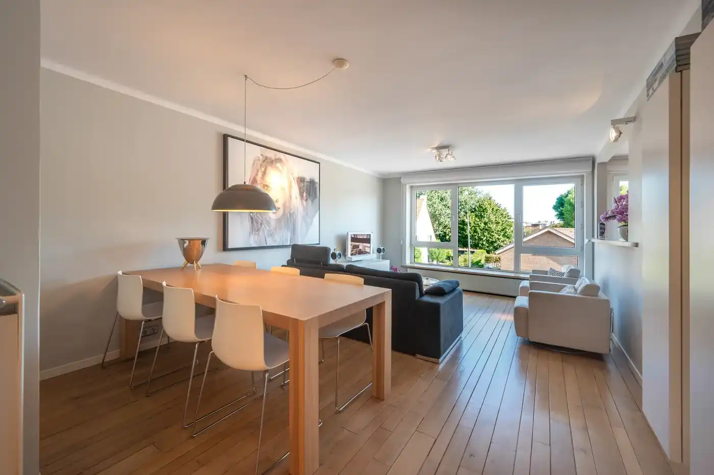 Lichtrijk appartement vlakbij het Zegemeer en het cultuurcentrum Scharpoord te Knokke foto 3