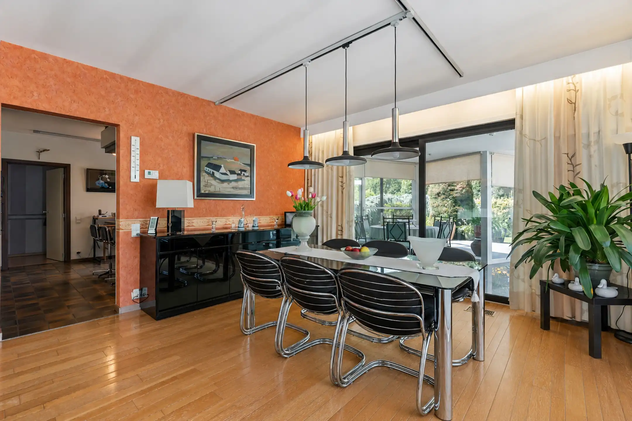 Verrassend eigentijdse woning inclusief bouwgrond foto 15