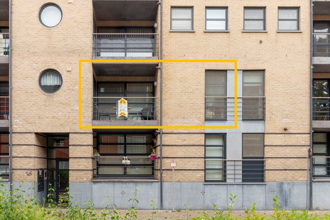 Appartement met 2 slaapkamers en garage foto 2