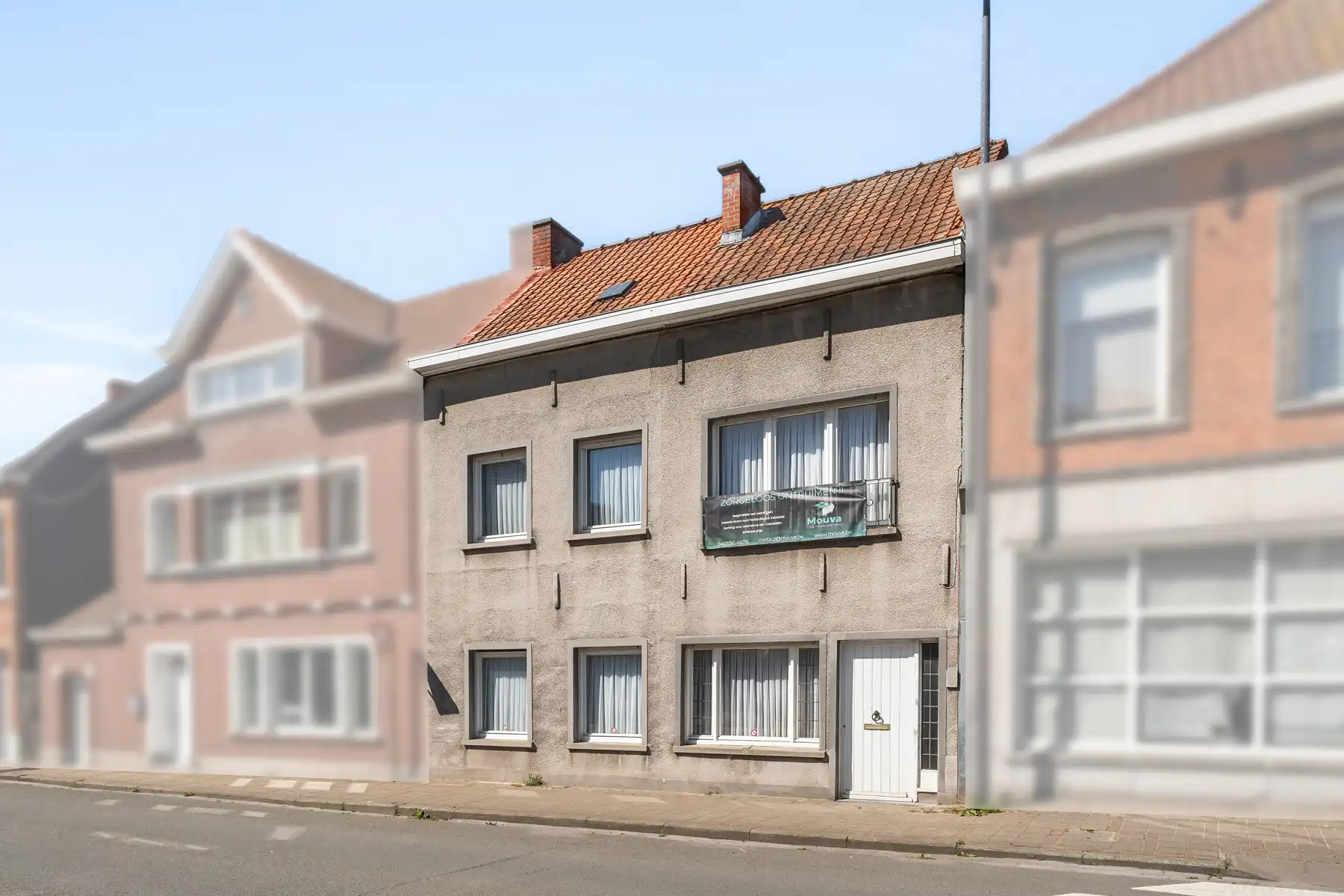 Ruime rijwoning in het stadscentrum foto 3