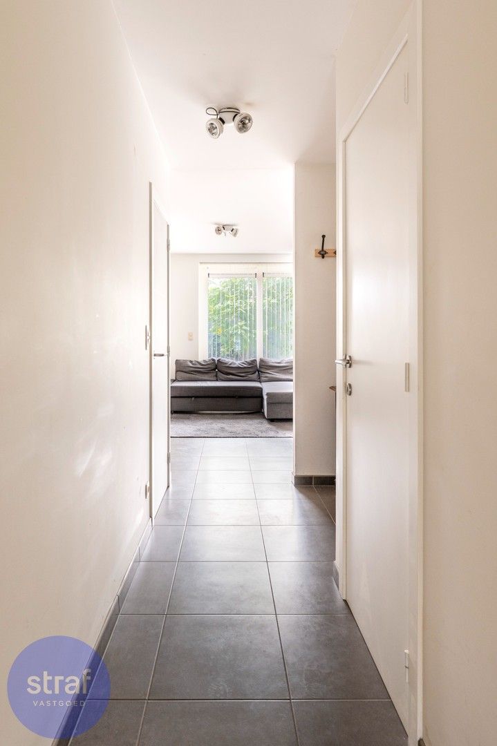 Gezellige gelijkvloerse studio met zonnige tuin foto 9