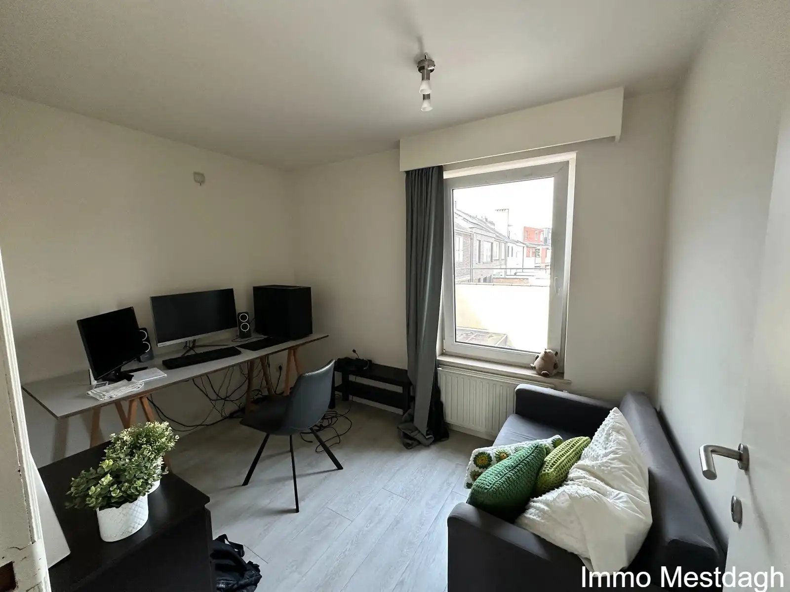 Stijlvol & Energiezuinig Appartement met Parking – Net buiten de Kleine Ring foto 10