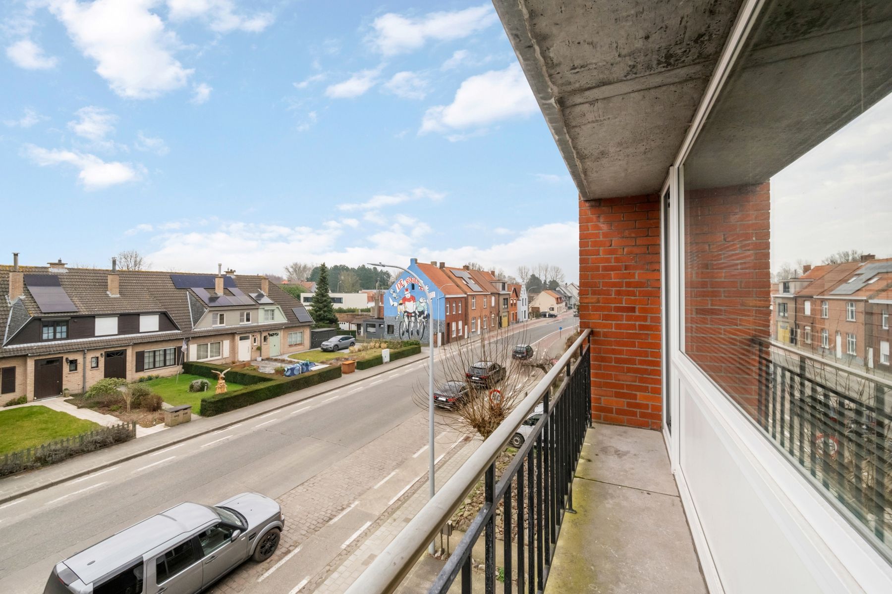 Ruim instapklaar 2slpk-appartement (2e verd.) mét balkon. foto 5