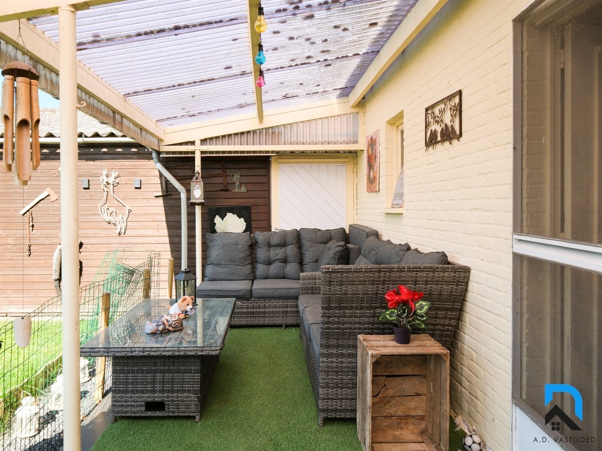 Ruime woning met grote tuin en dubbele garage foto 26
