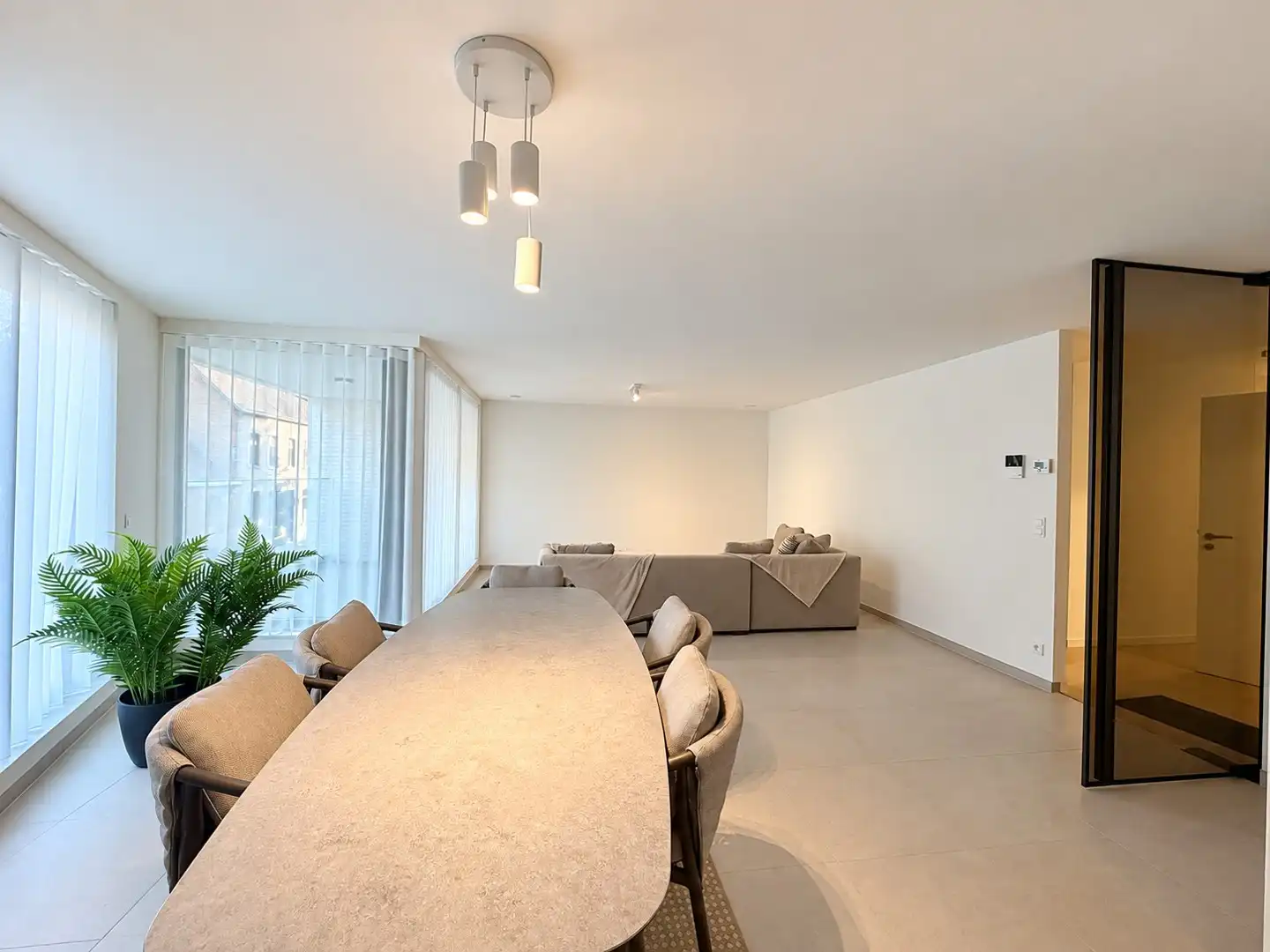 Instapklaar, ruim en luxueus appartement! foto 3