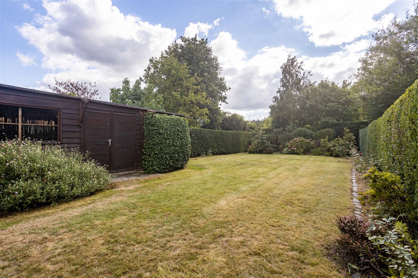 Ruime halfopen bebouwing met zuidgerichte tuin te Destelbergen. foto 18