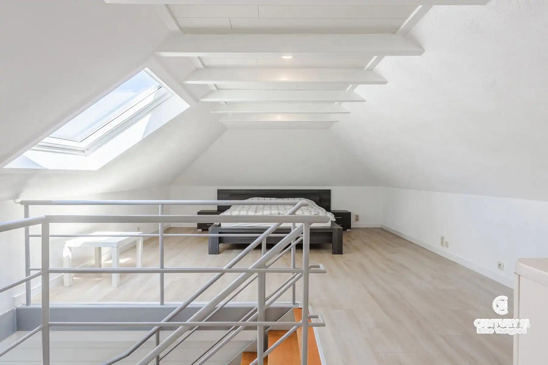 Onderhouden, energiezuinige gelijkvl. villa met mooie tuin foto 22