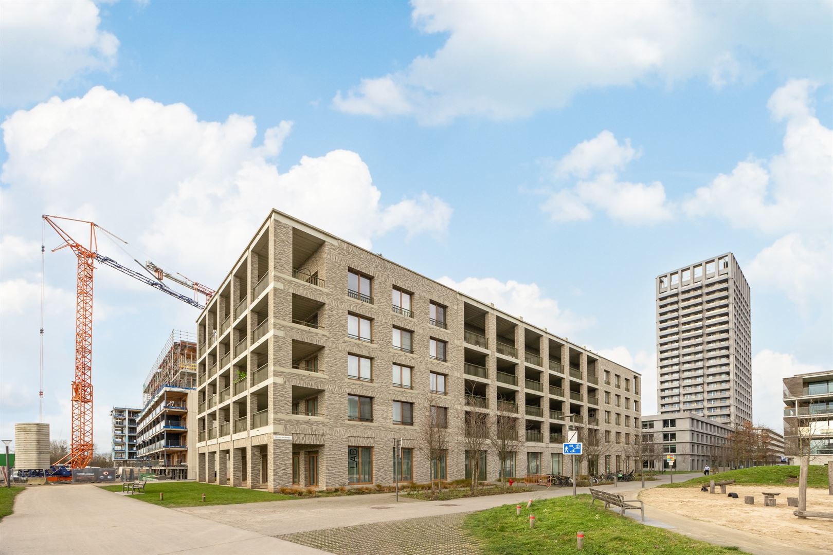 Appartement met groot terras en zicht op het park  foto {{pictureIndex}}