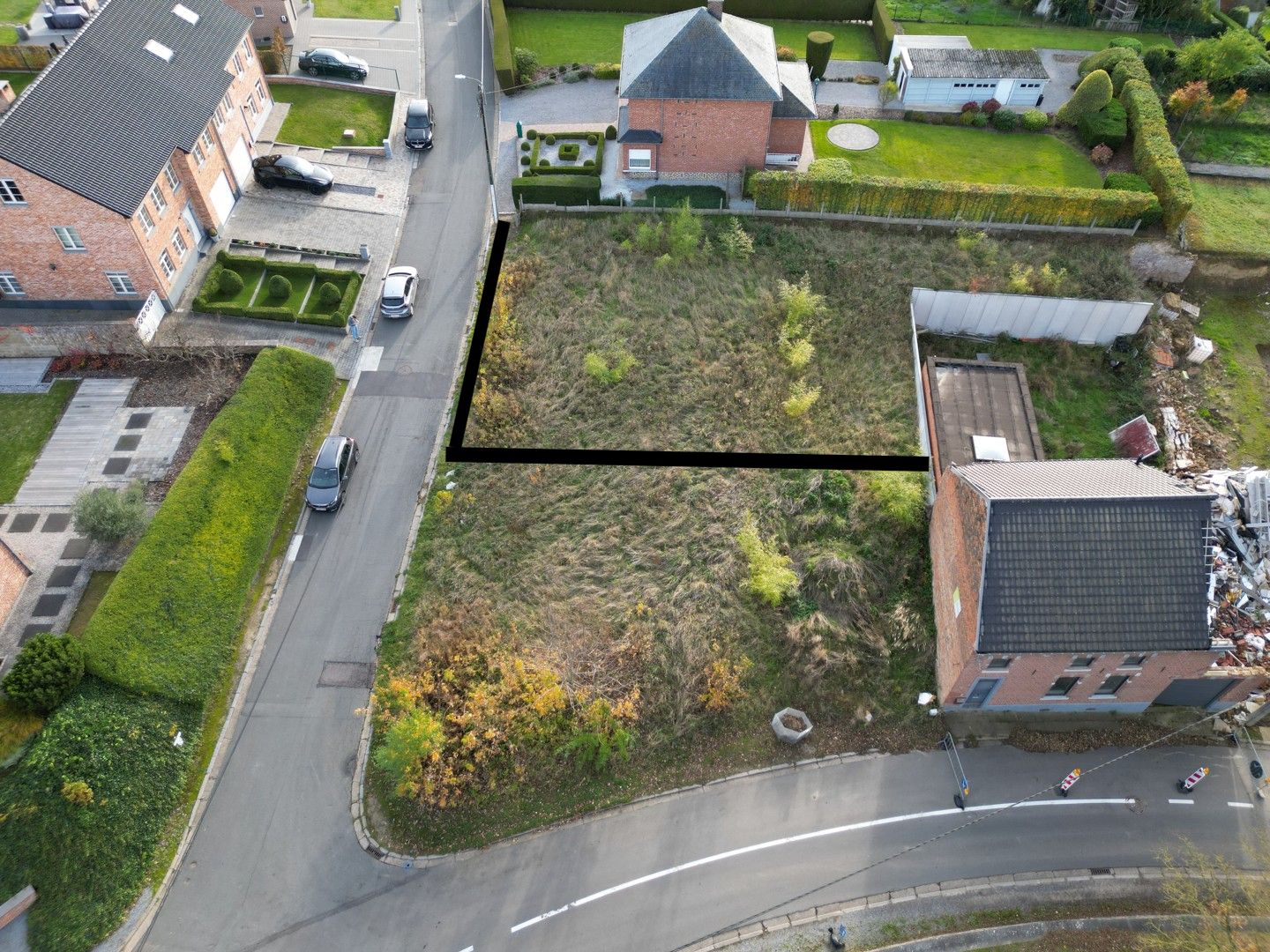 EEN MOOIE BOUWGROND IN HET RUSTIGE NEERLANDEN foto {{pictureIndex}}