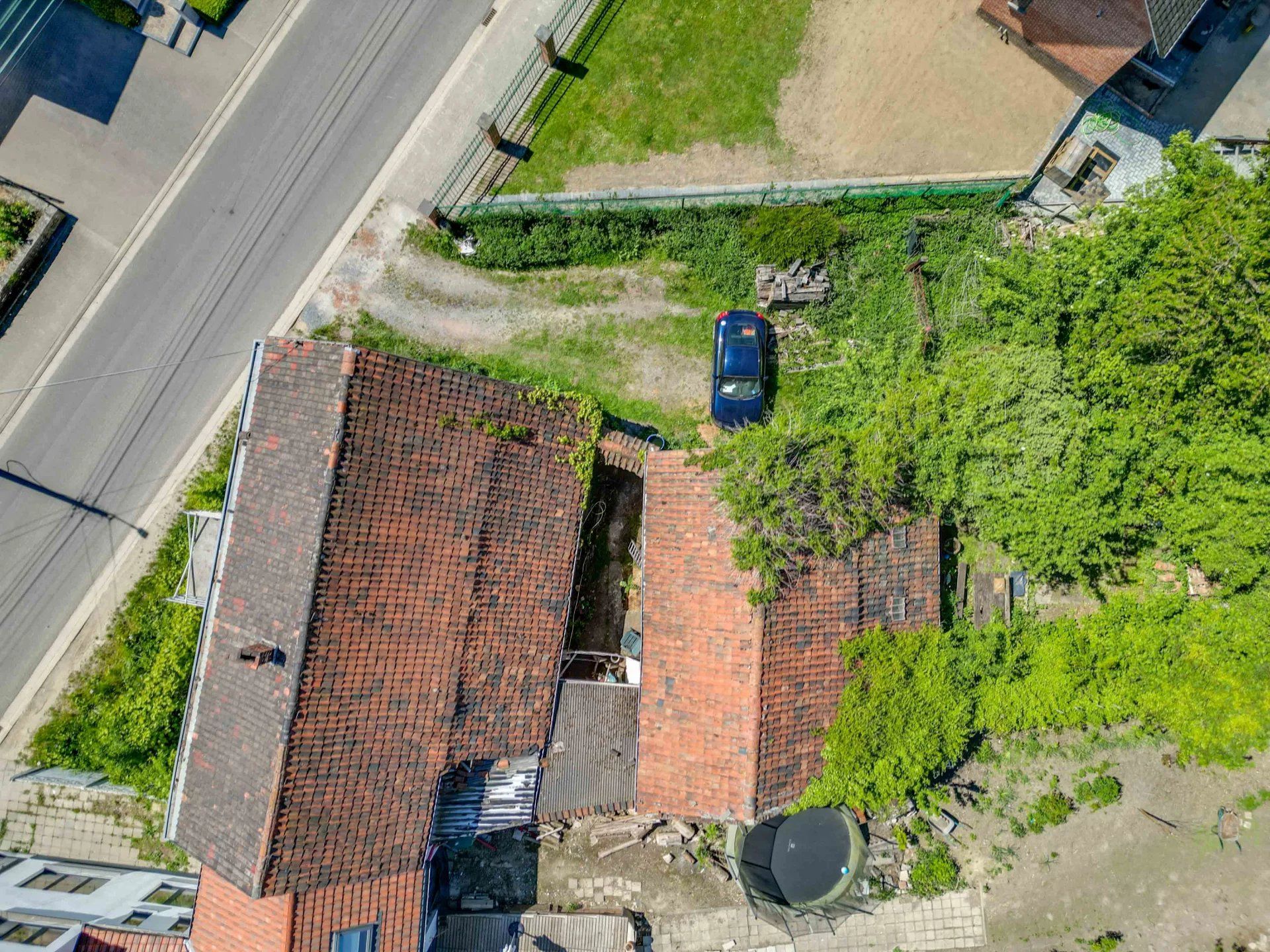 Te renoveren hoeve met binnenkoer en stallingen foto 19
