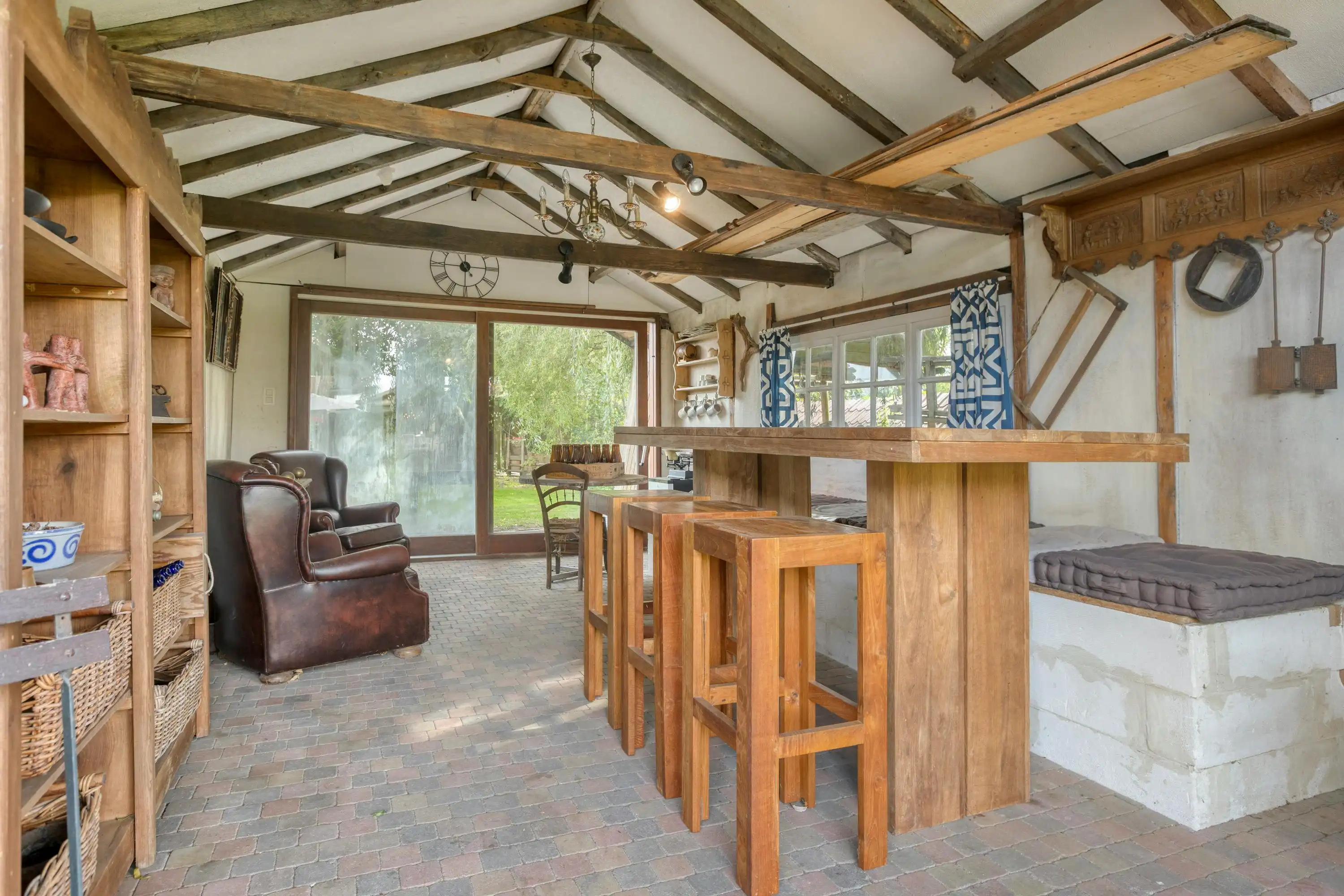 Karaktervolle woning met ruime leefruimtes en prachtige tuin foto 27