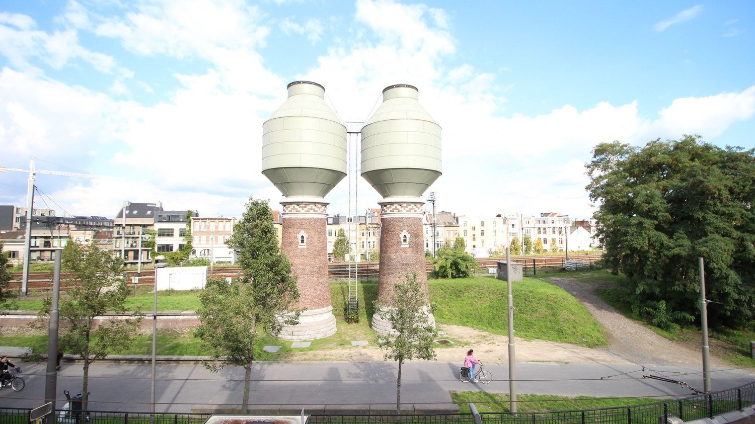 Prachtig duplexappartement (2 slpk) met tal van authentieke elementen nabij Park Spoor Noord foto 16