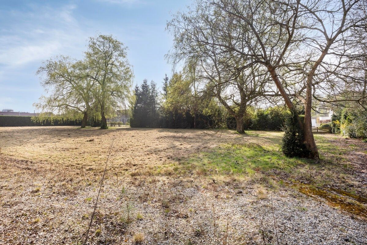 Te renoveren karaktervolle herenwoning op een prachtig perceel van 56 are. foto 29