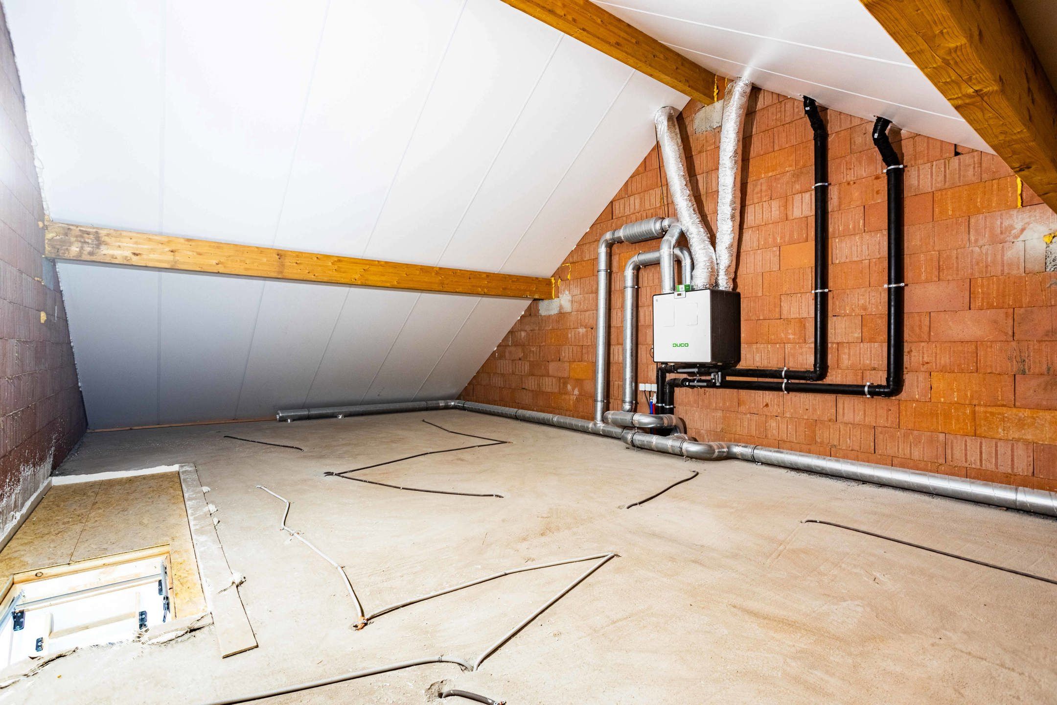 Prachtige nieuwbouwwoning omringd door groen en natuur. foto 21