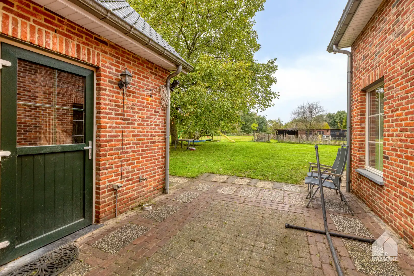 Volledig gerenoveerde, energiezuinige langgevelhoeve op riant perceel van 76 are. foto 40