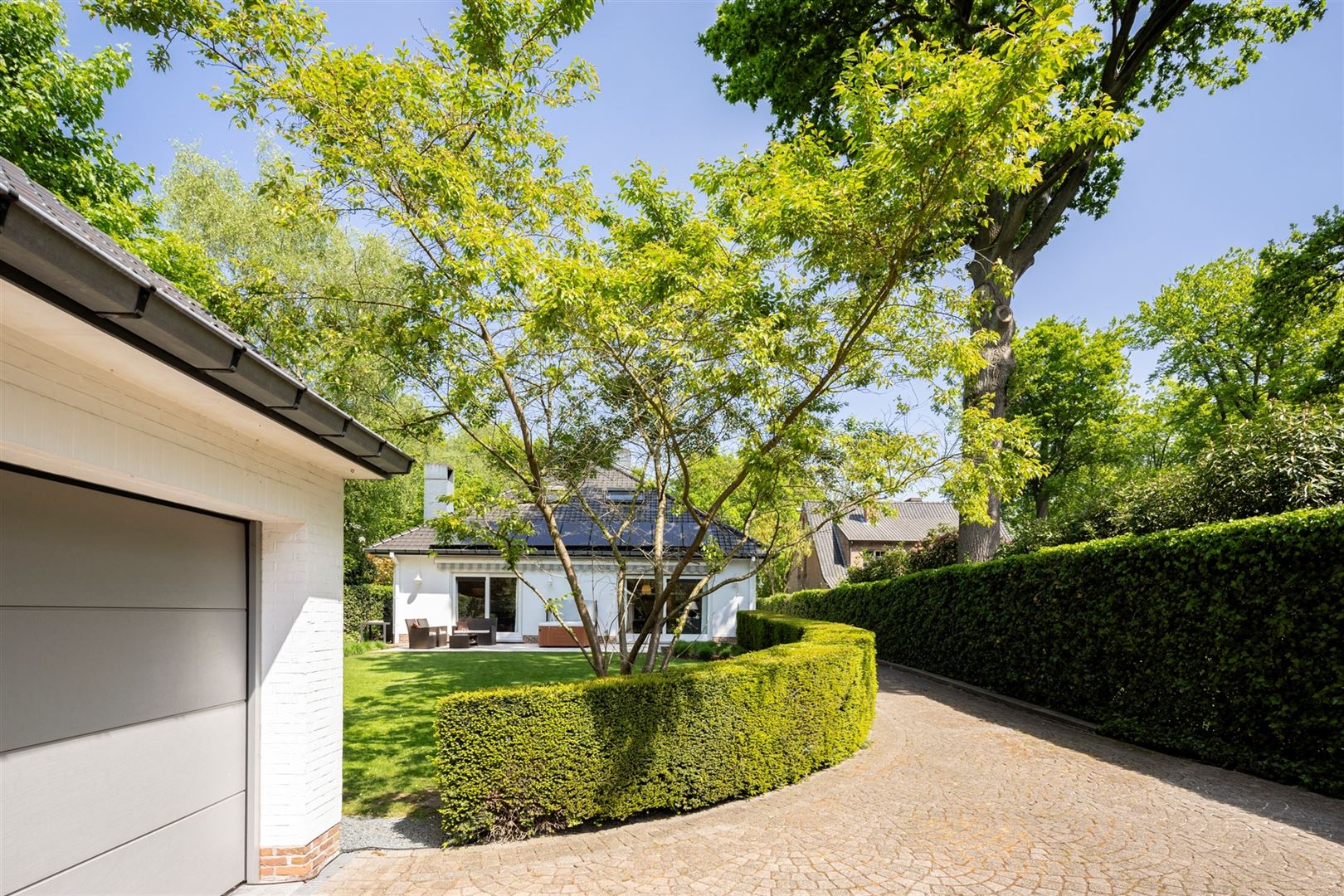 Ruime villa op 1.150 m² in gegeerde woonwijk Vriesdonk foto 6