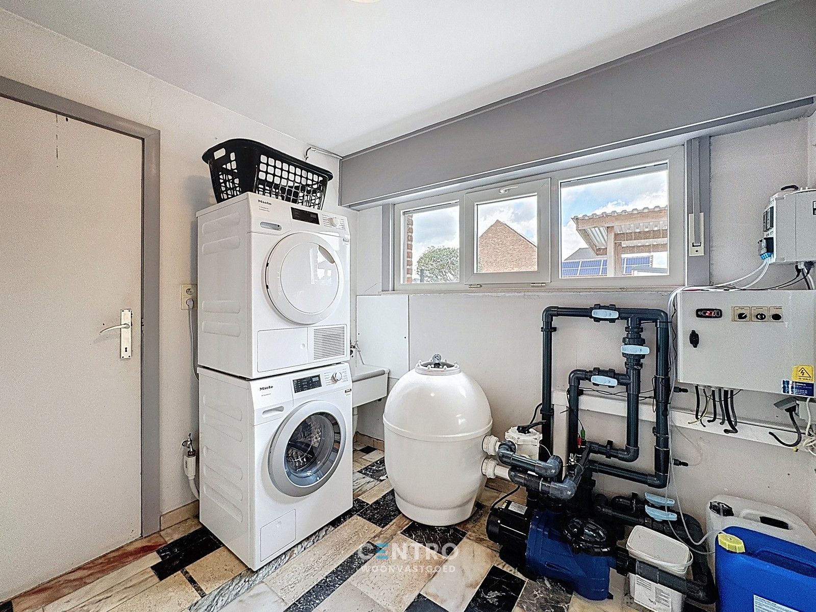 VILLA met ZWEMBAD, 4 slpks, garage én ZW-gerichte tuin! foto 11