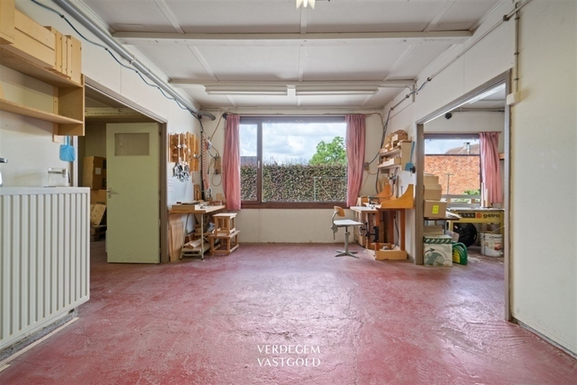 Te renoveren bungalow met magazijn op terrein van 1.826m² foto 21