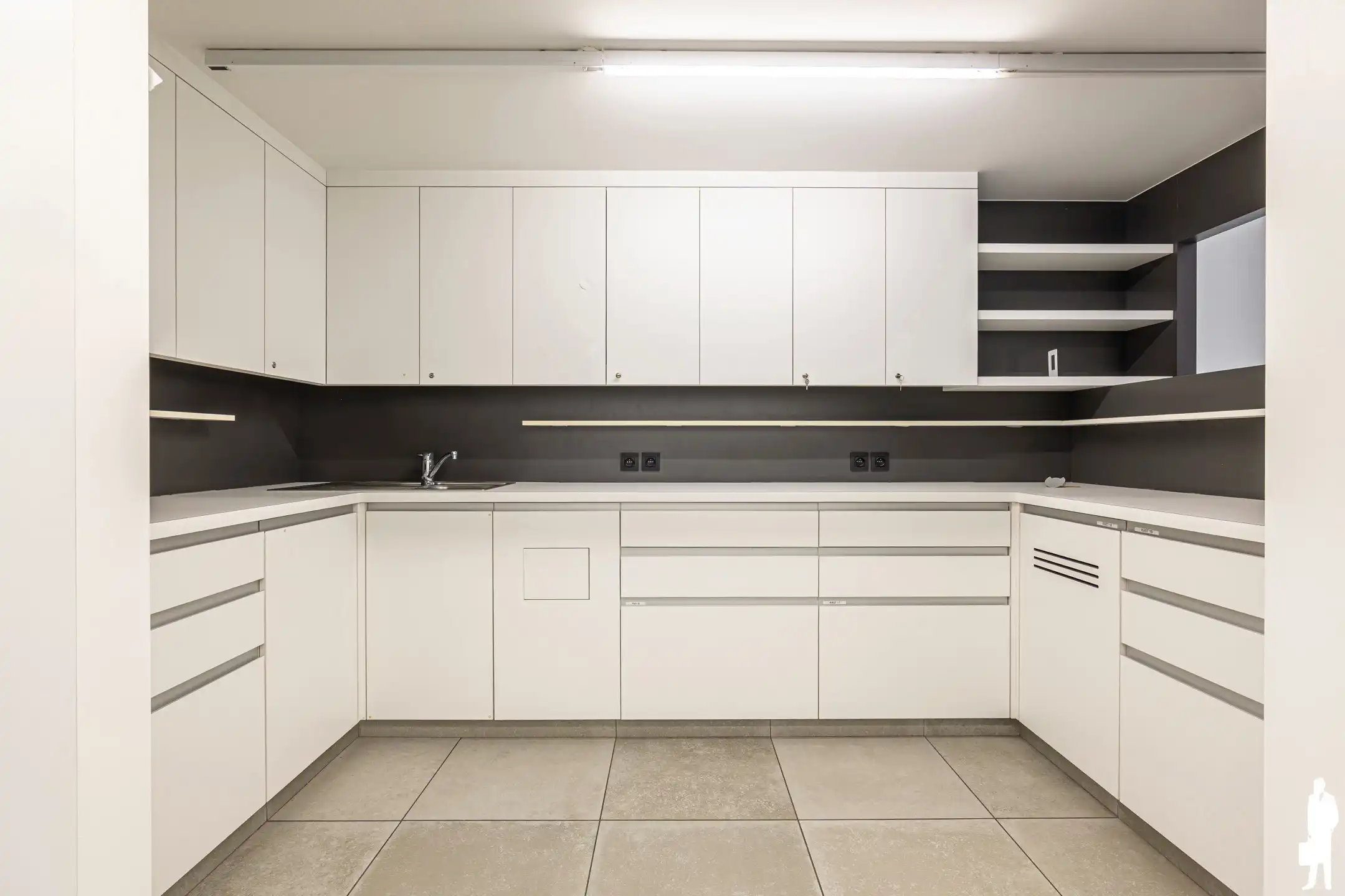 Ruim handelspand van 336 m² in centrum Turnhout foto 11