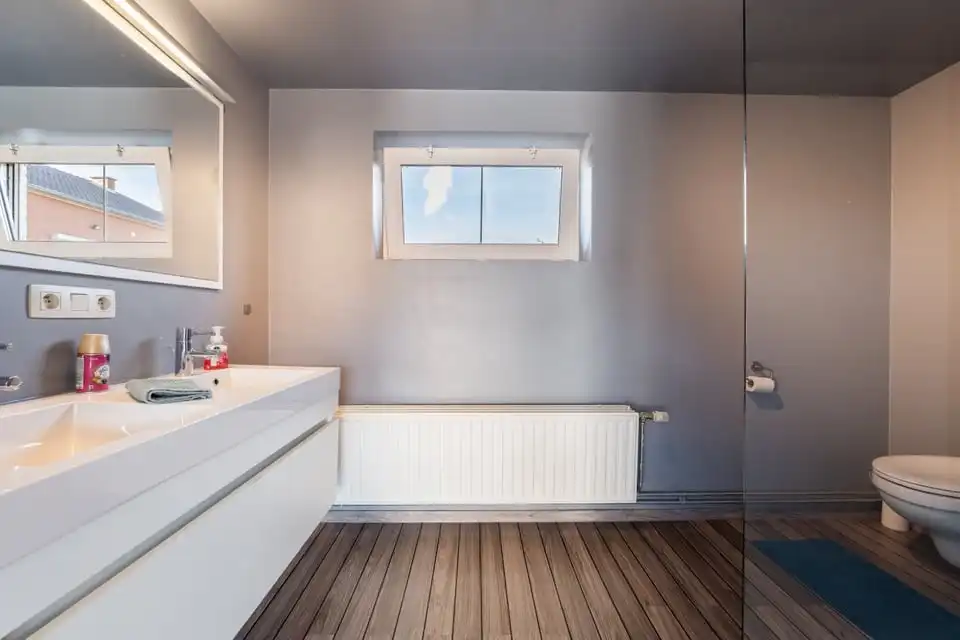 RUIME EN RUSTIG GELEGEN BUNGALOW MET 4 SLKS EN ZWEMBAD OP EEN PRACHTIG PERCEEL VAN 764M² foto 33