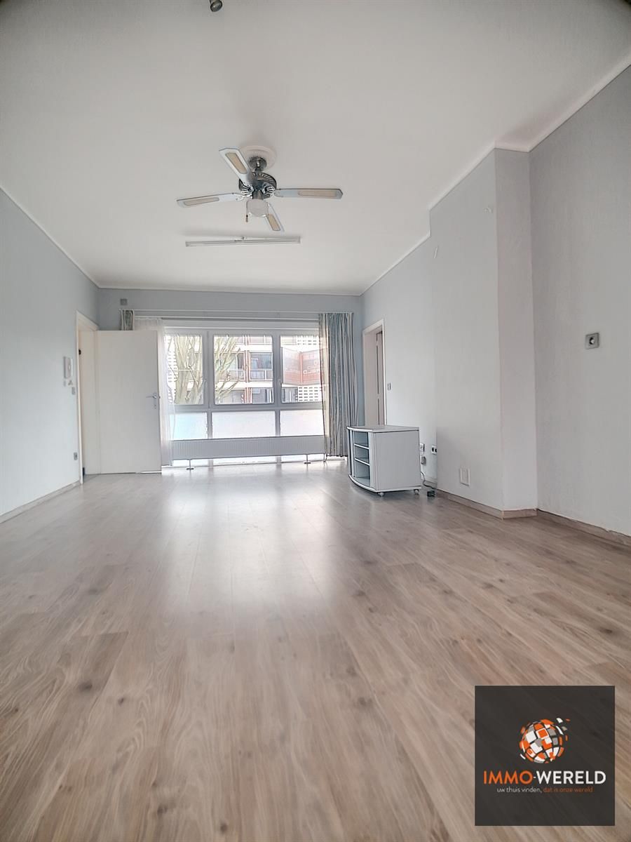 Appartement met 2 slaapkamers en terras. foto 4