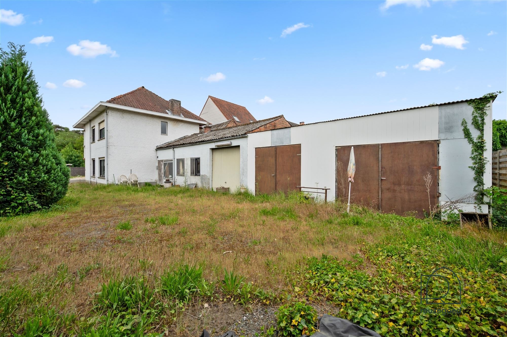 Te renoveren huis (tweewoonst)  met mogelijkheid tot 2 bouwgronden foto 25