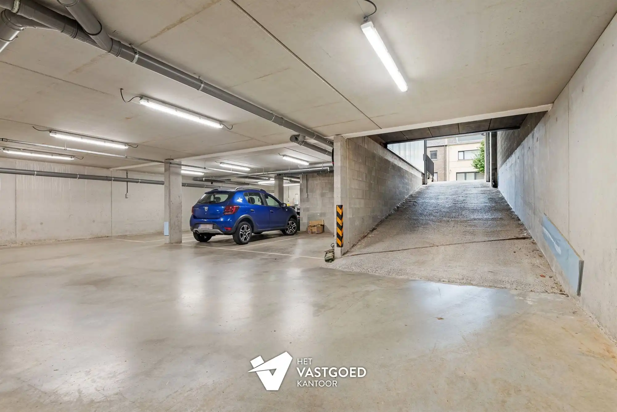 PRACHTIGE, RUIME PENTHOUSE MET 3 KAMERS IN CENTRUM foto 25