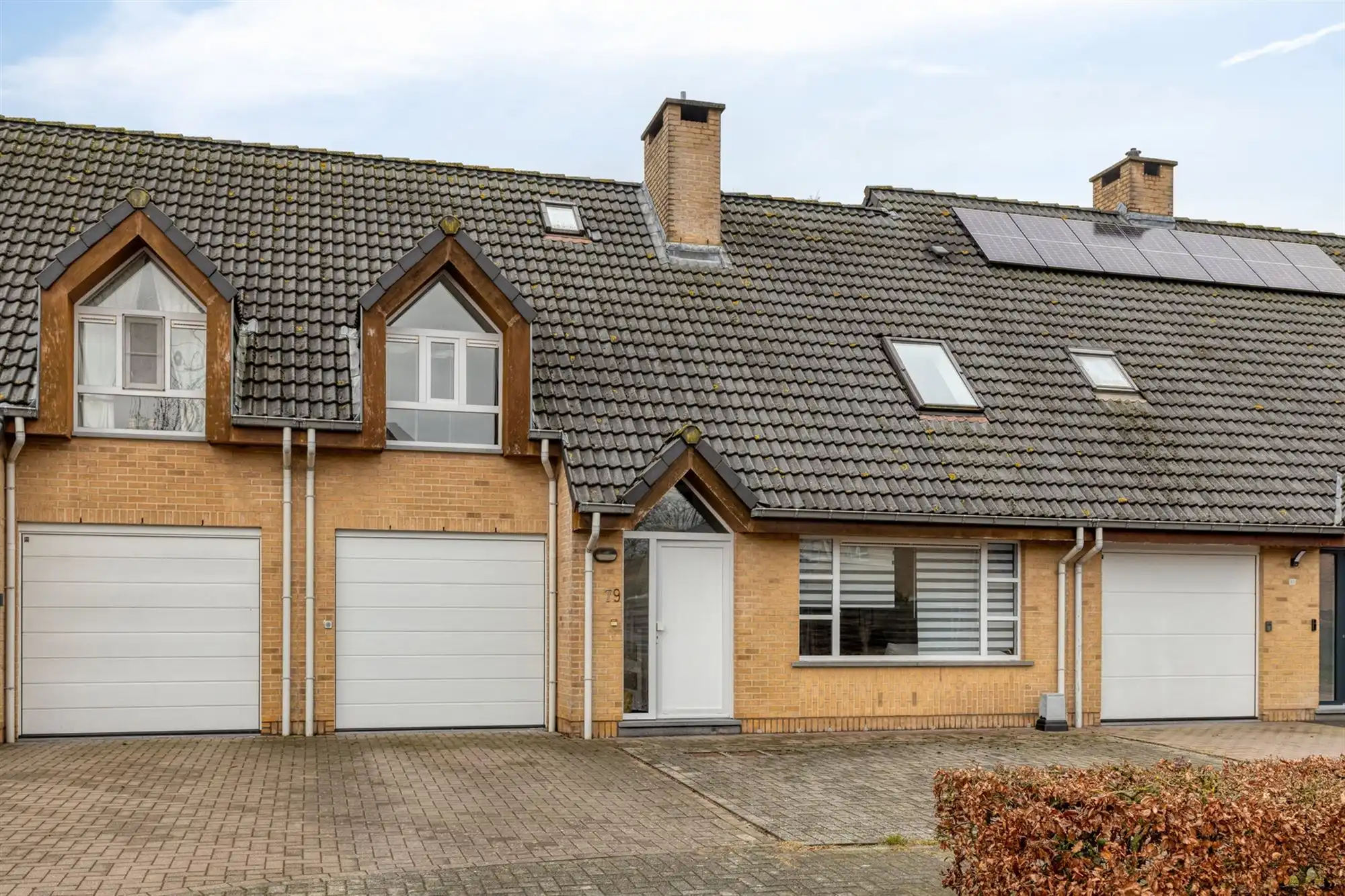 Gezinswoning met garage en mogelijkheid tot 4 slaapkamers  foto 2