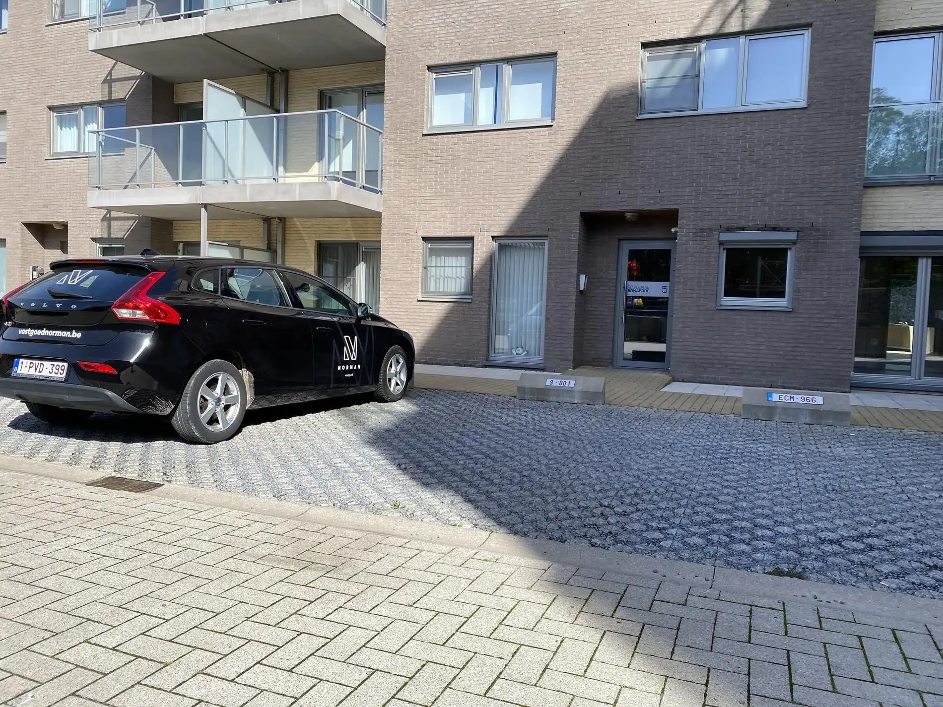 Ontdek dit prachtig gelijkvloers appartement met tuin en zicht op de Leie te Harelbeke! foto 13