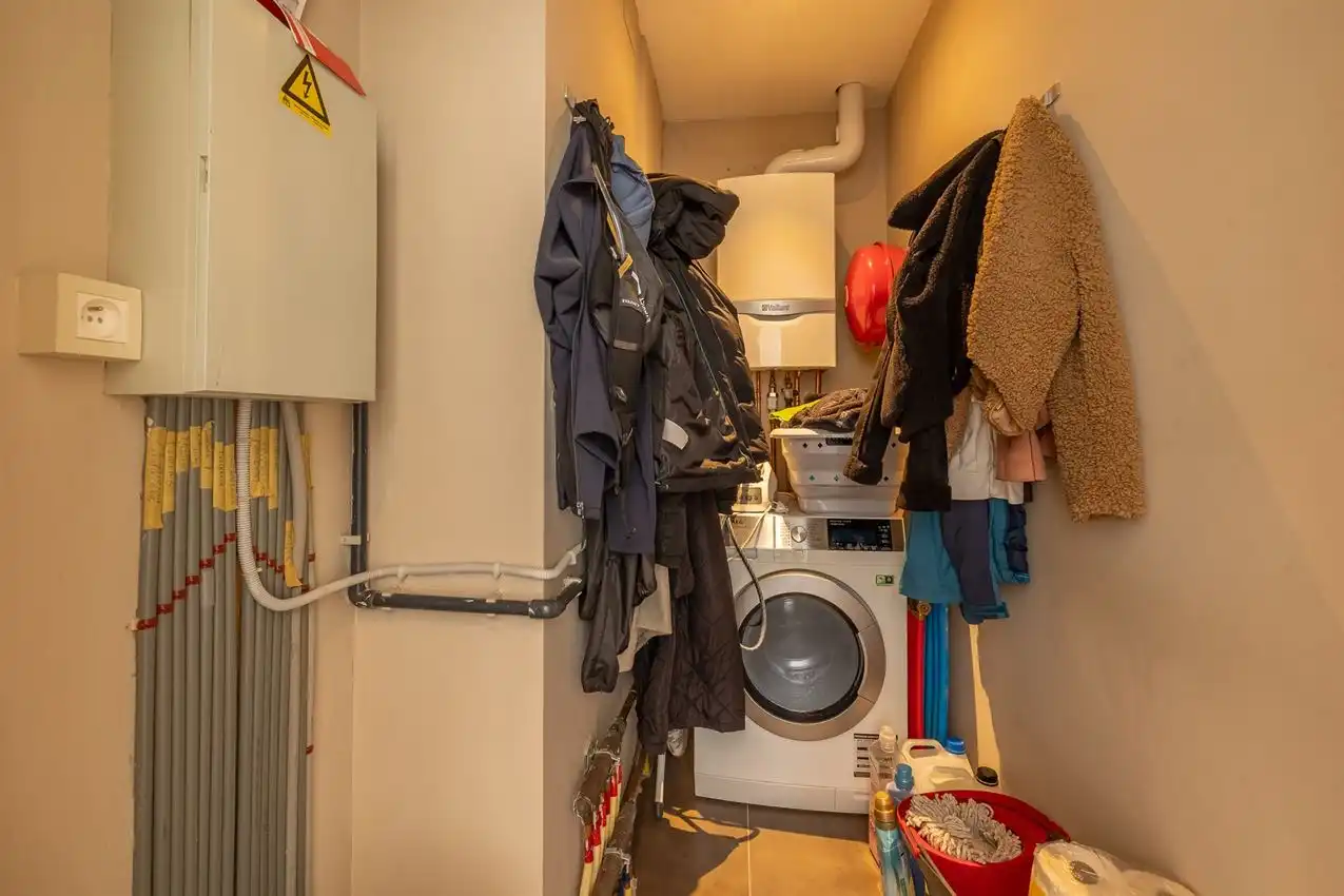 Appartement met twee slaapkamers, terras en autostaanplaats te midden van centrum foto 20