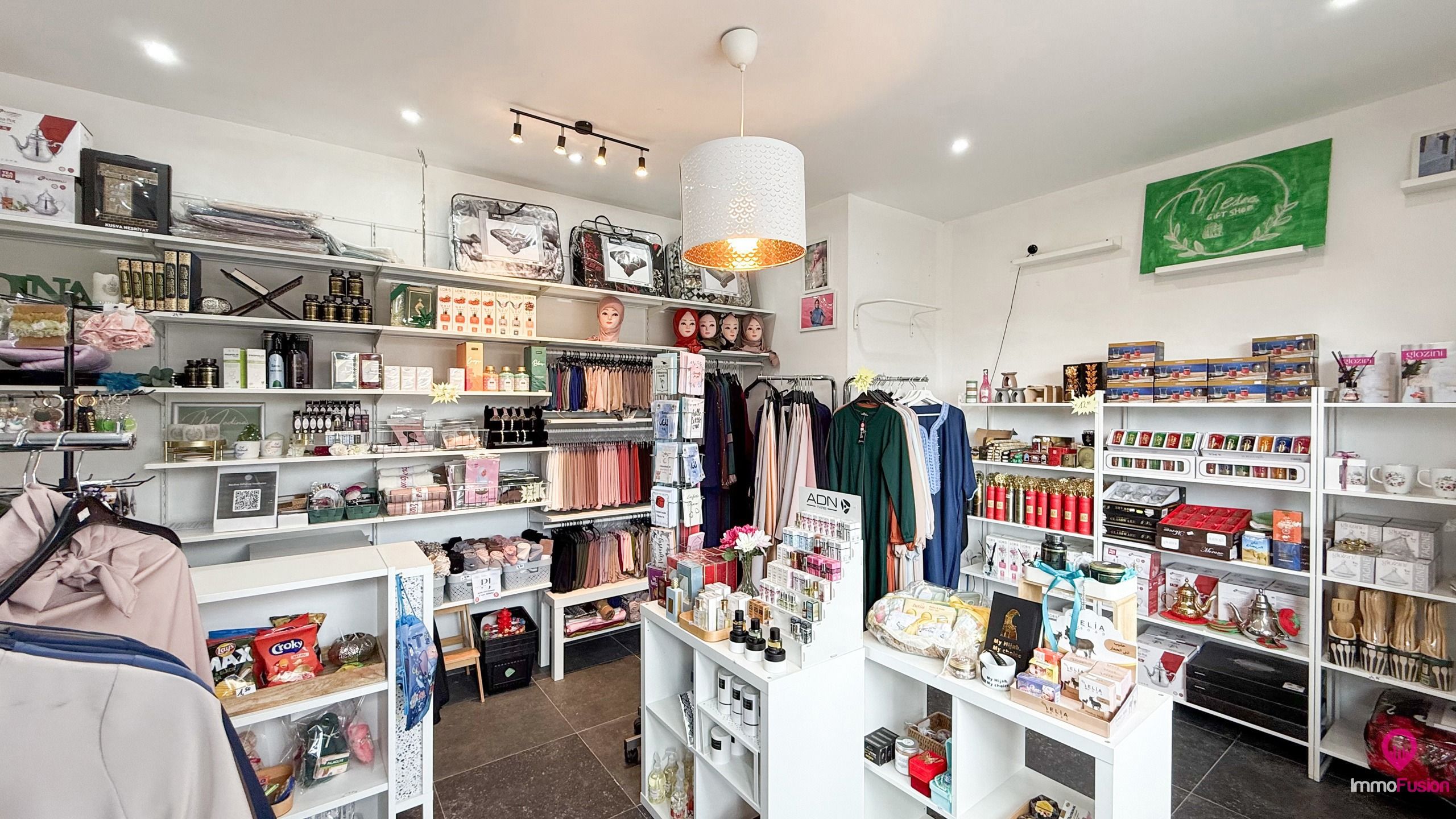 Woning met handelsruimte en 203 m² woonopp. te Houthalen! foto 14