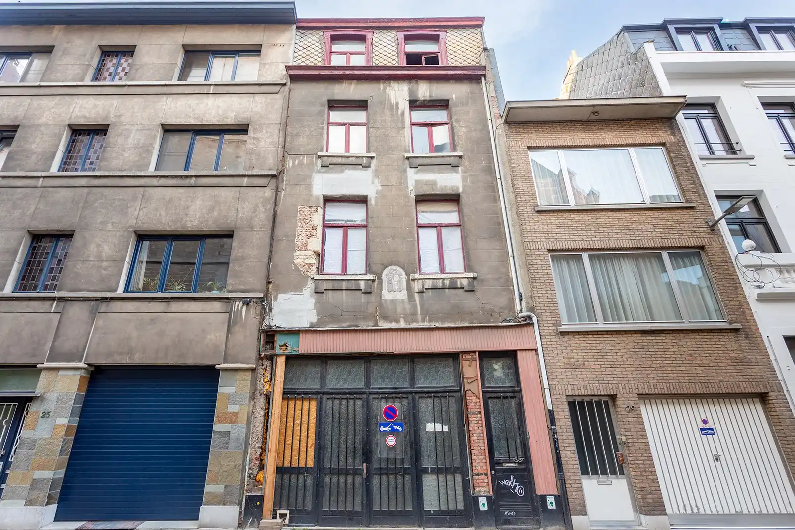 Ruime te renoveren woning met tuin en garage foto 17