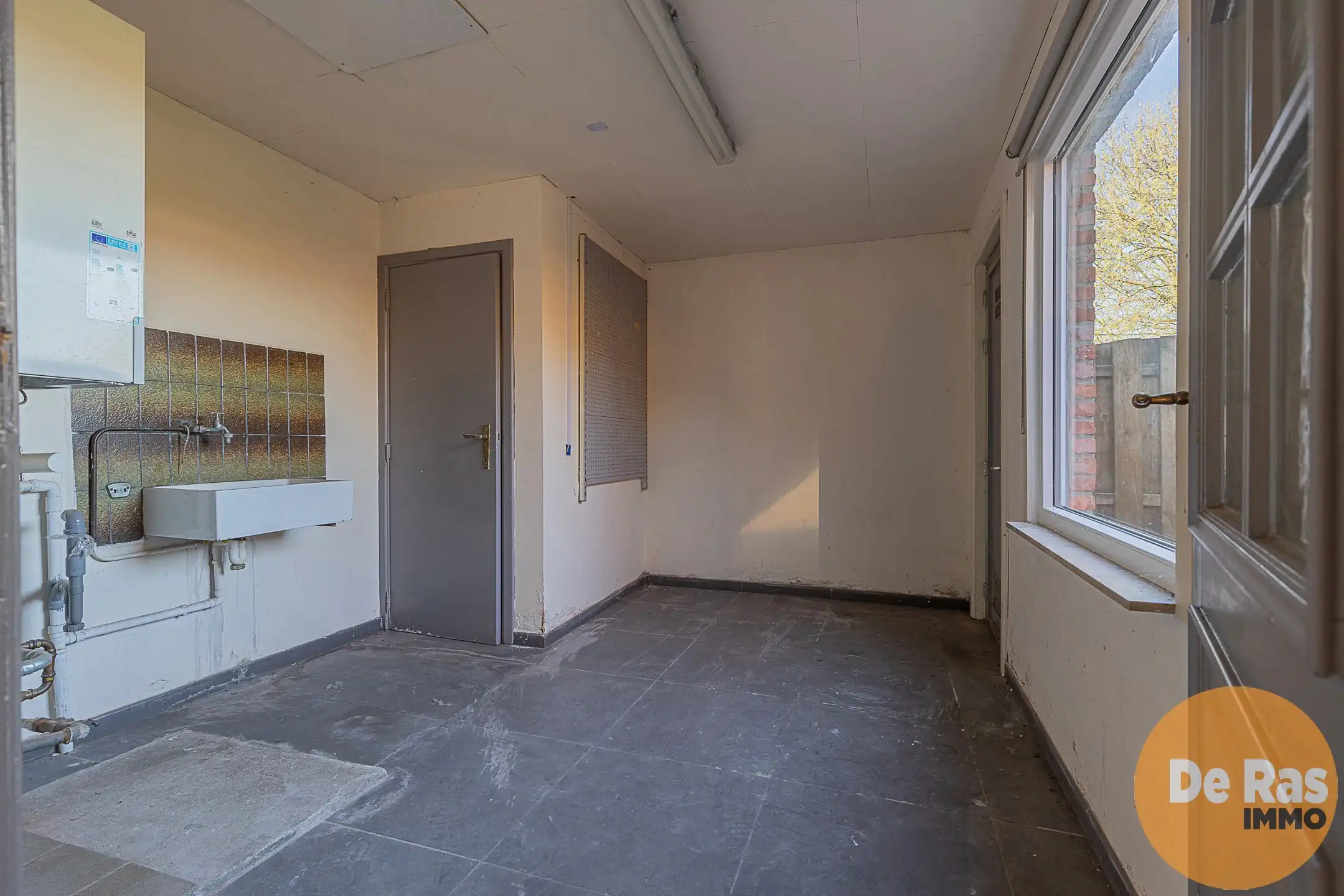 DENDERMONDE - Handelsruimte met ruime tuin en appartement foto 7