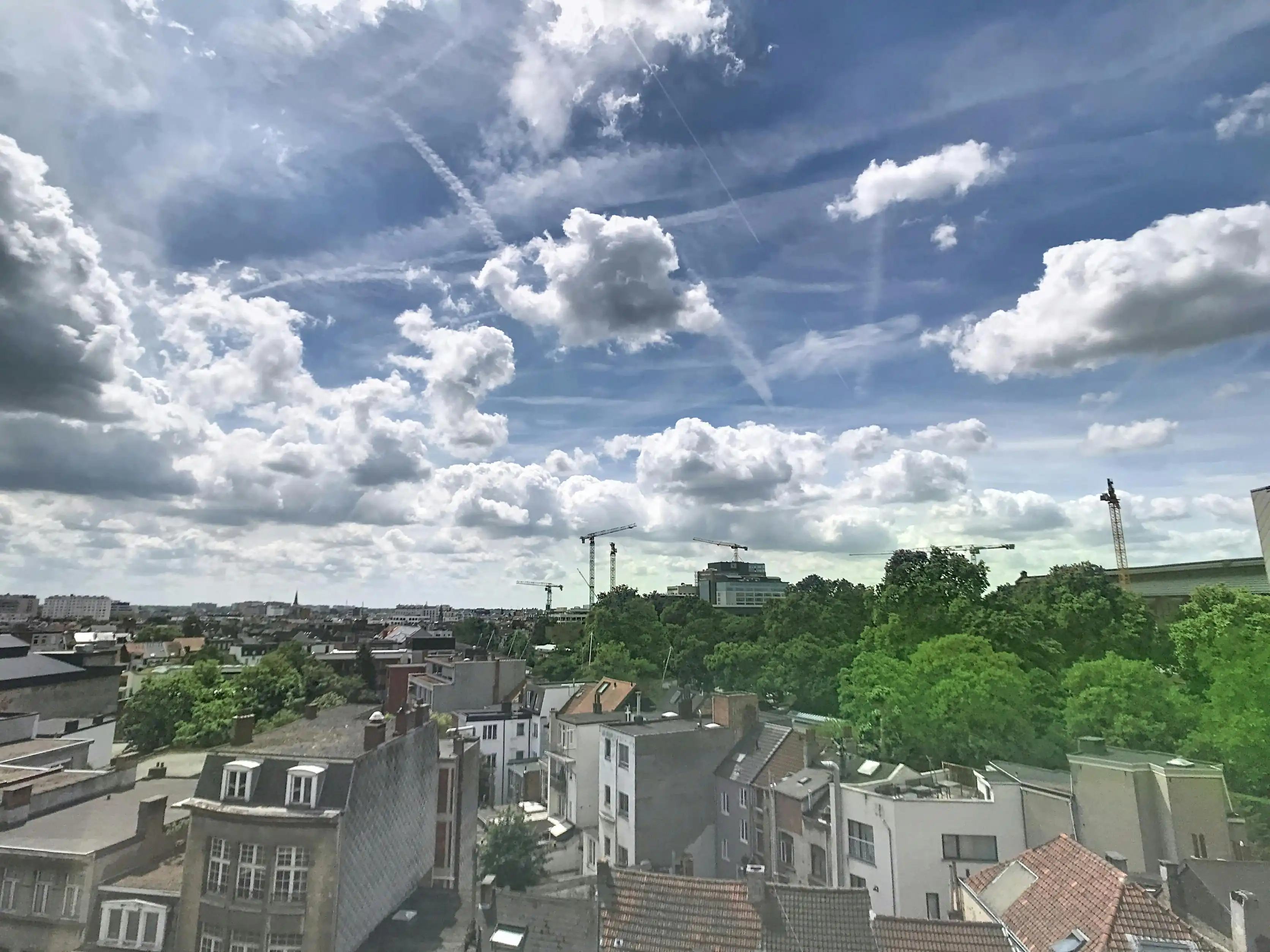 Op te frissen, lichtrijke studio ca. 41m² te koop in Antwerpen foto 5