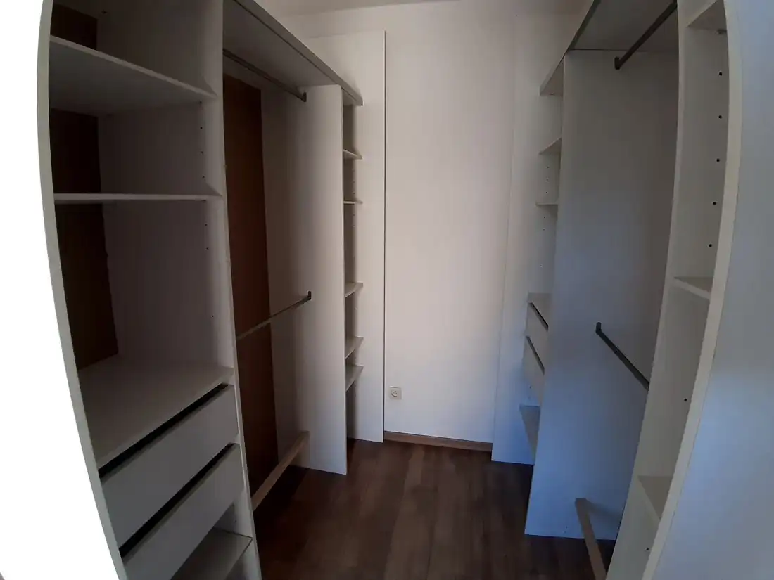 Perfect gelegen appartement te Genk foto 12