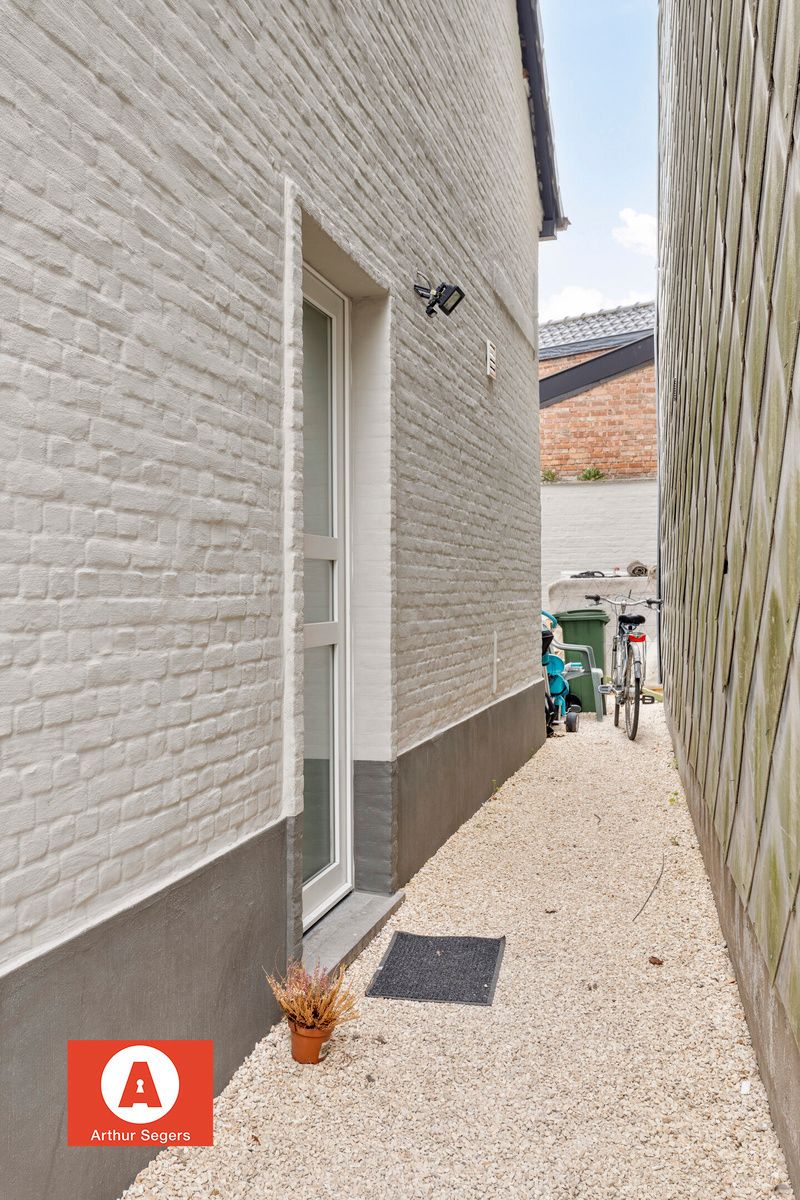 Gerenoveerde gezinswoning met 3 slaapkamers nabij de Schelde foto 24