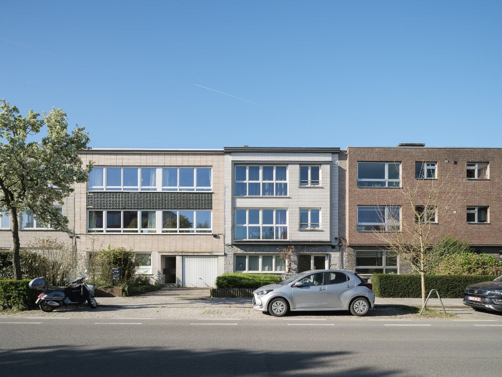 Instapklaar 2-slpk appartement met een ruime, private tuin foto 2