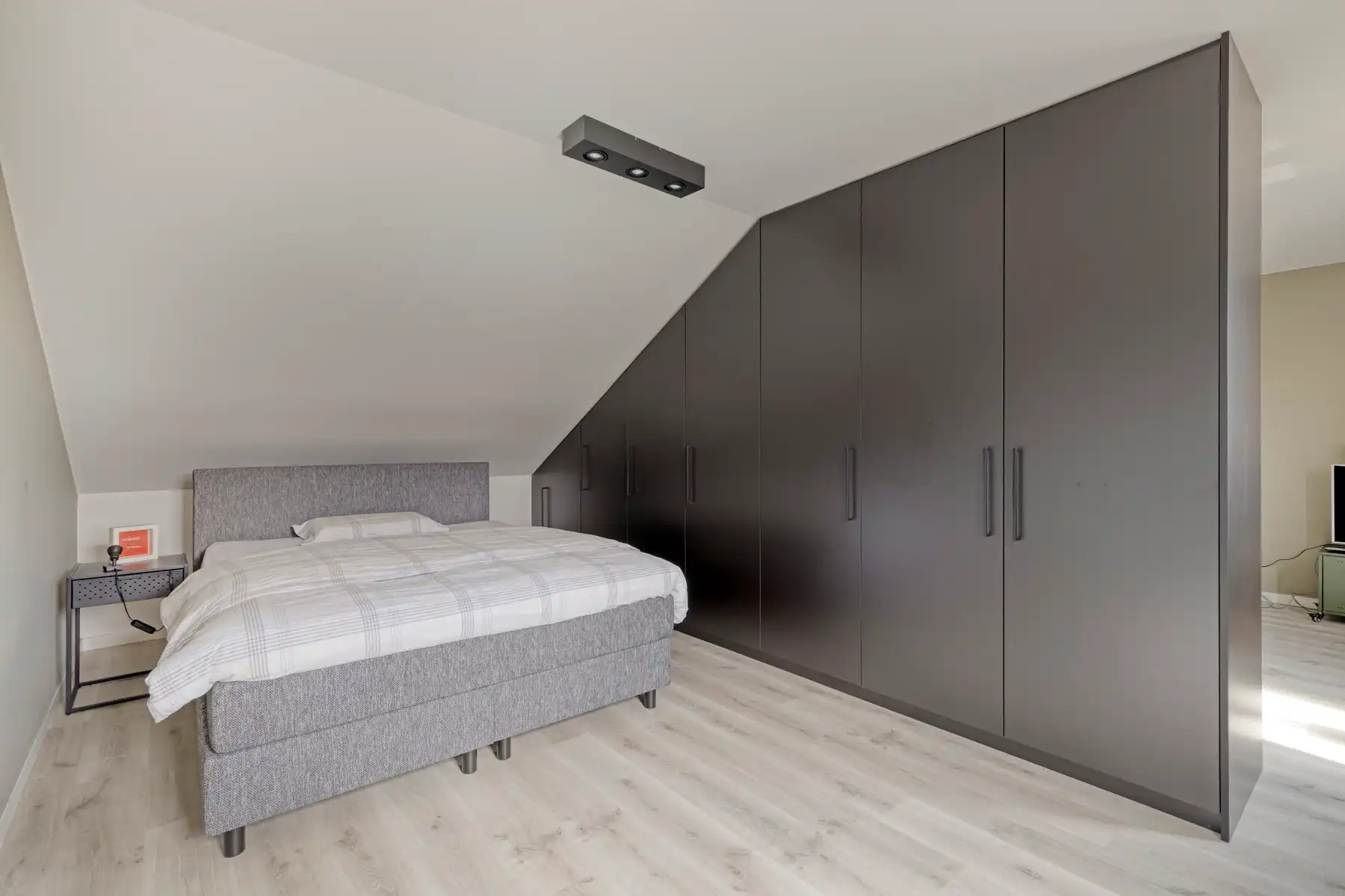 Instapklare woning met 3 slaapkamers en landelijk uitzicht foto 11