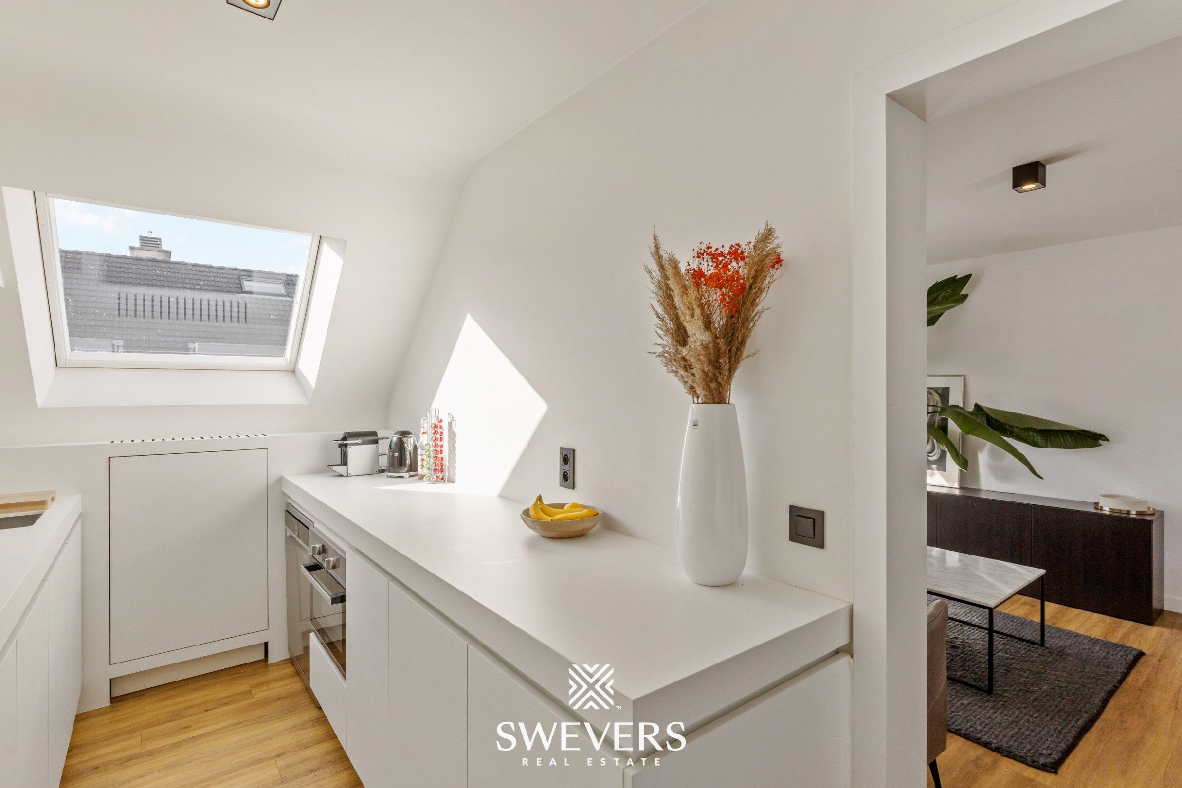 Knap gerenoveerd appartement met zonnig terras in hartje Hasselt foto 9