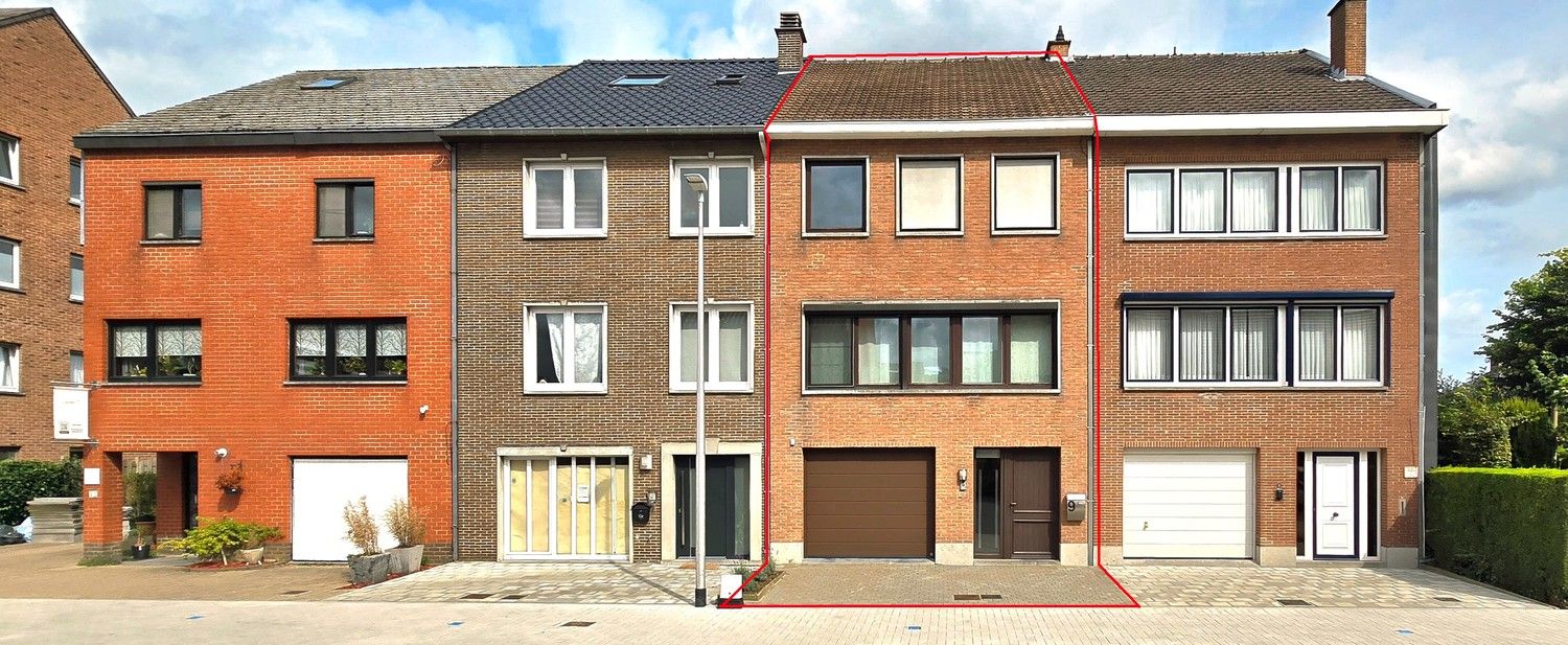 Te Koop in Tongeren centrum : Prachtige bel-étage-woning met een extra studio. foto {{pictureIndex}}