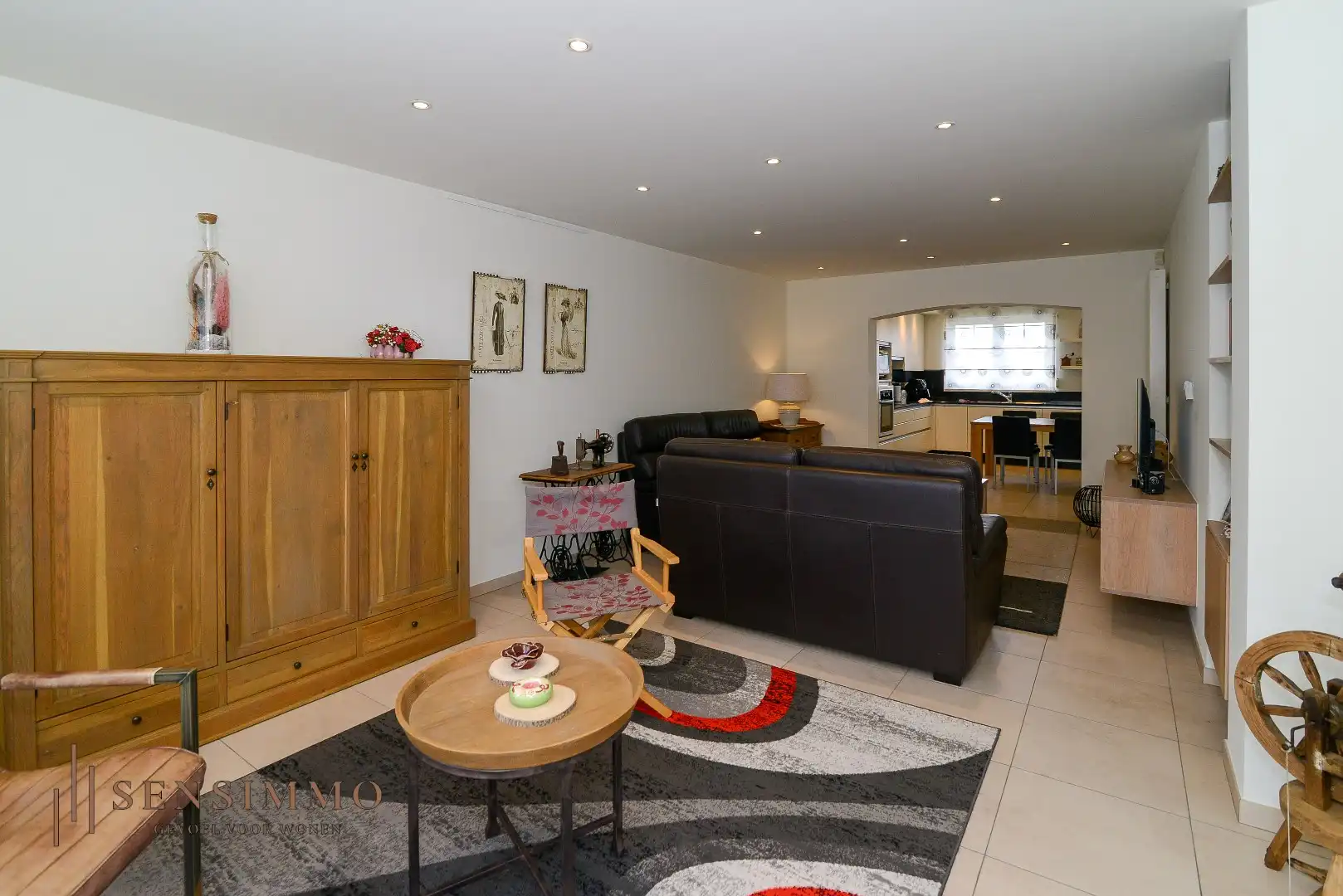 Halfopen woning met 4 slaapkamers foto 9