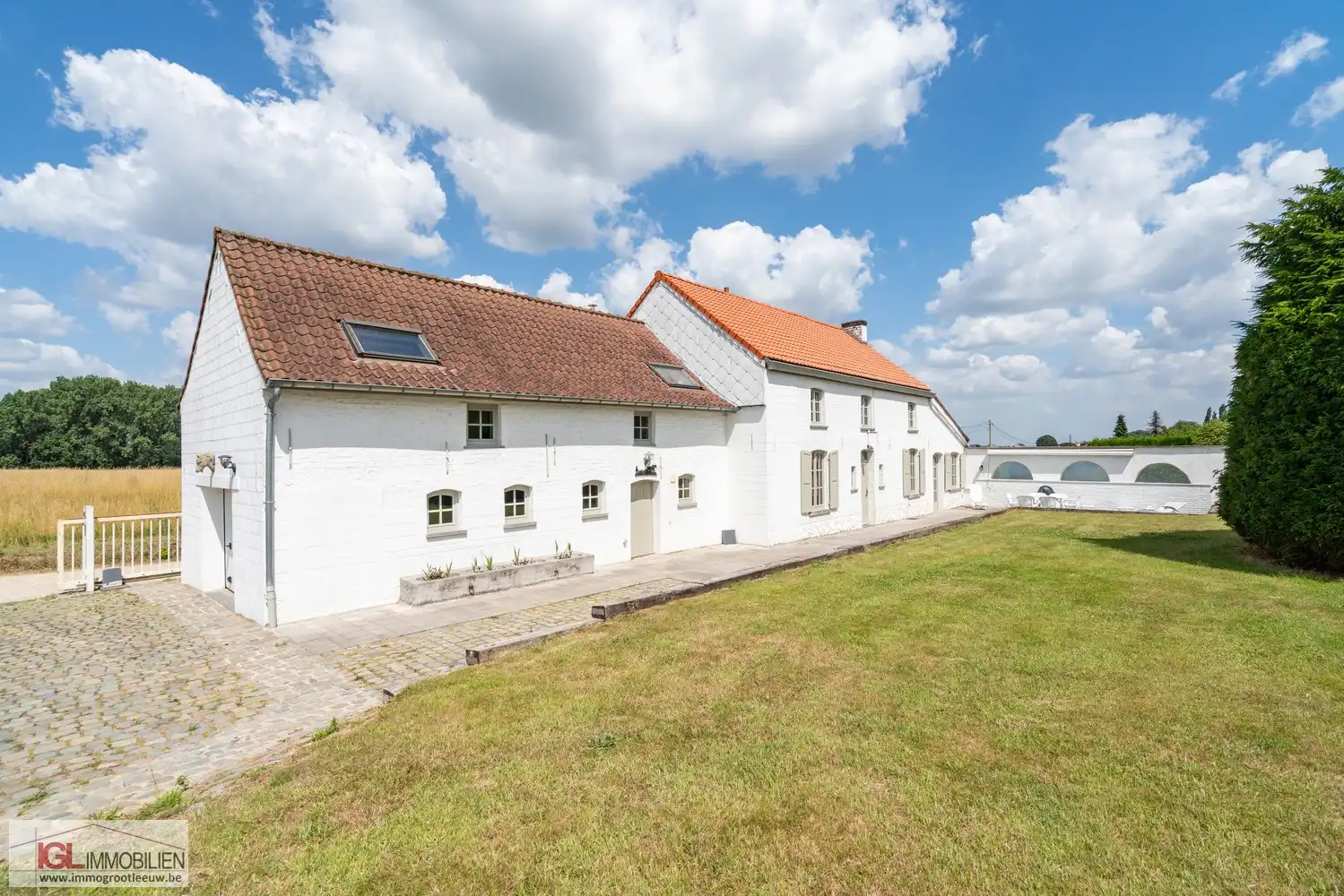 Charmante gerenoveerde hoeve met 4 slaapkamers! foto 4