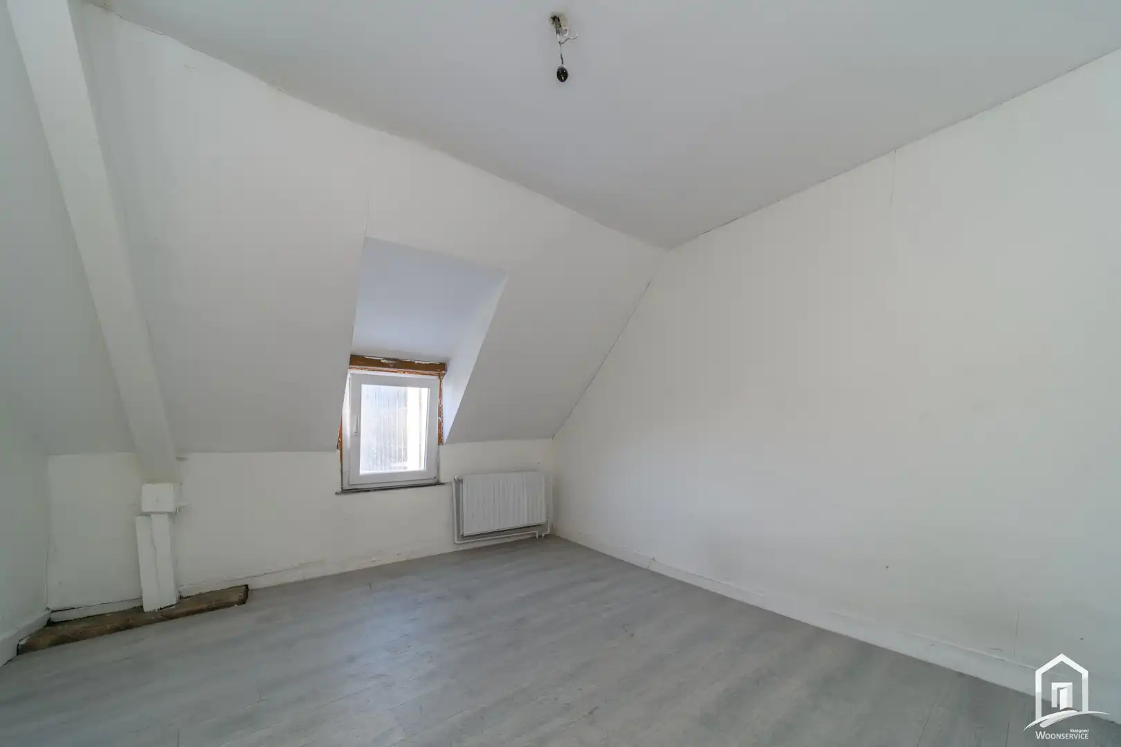 Totaal te renoveren gezinswoning te Erembodegem foto 10