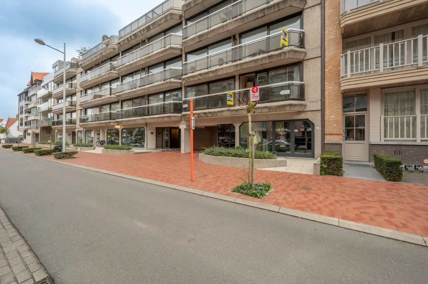 Mooi gemeubeld appartement op super locatie tussen de Zoutelaan en de Dumortierlaan foto 10