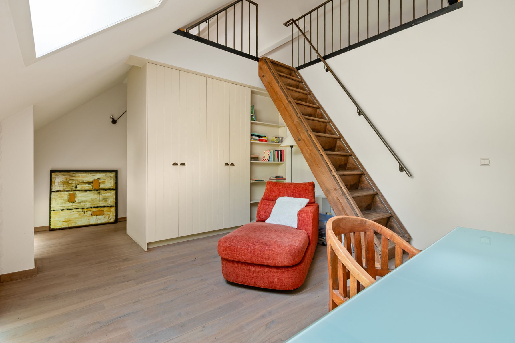 UNIEKE INSTAPKLARE WONING MET ZWEMBAD foto 23