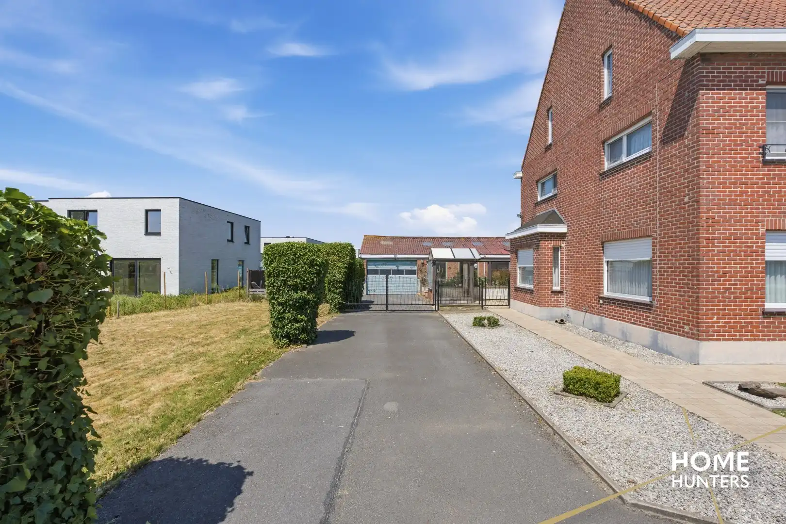 Ruime halfopen bebouwing met loods van 200 m² op een perceel van 919 m² foto 19