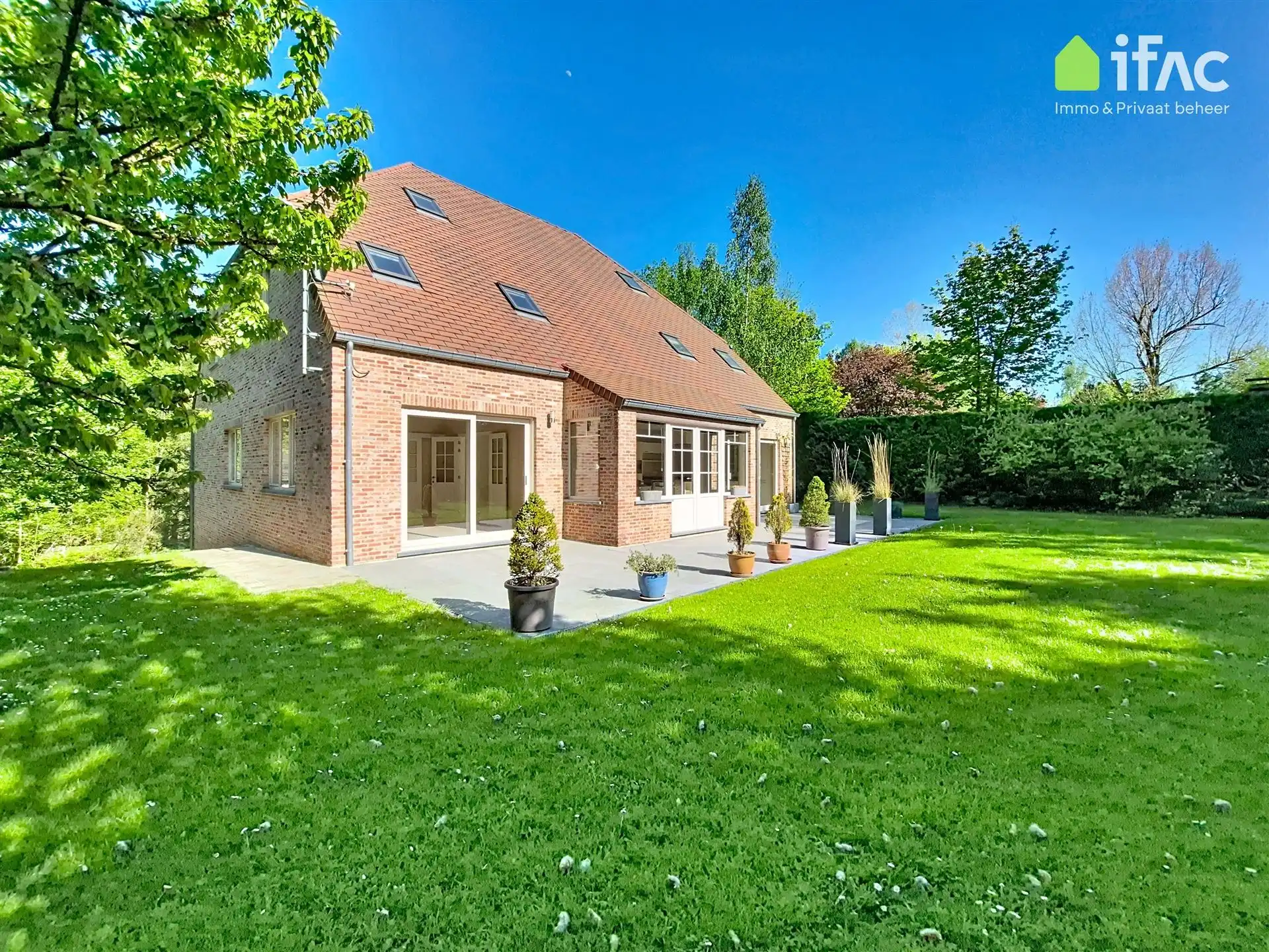 Exclusieve luxevilla op 14,47are in woonpark foto 15