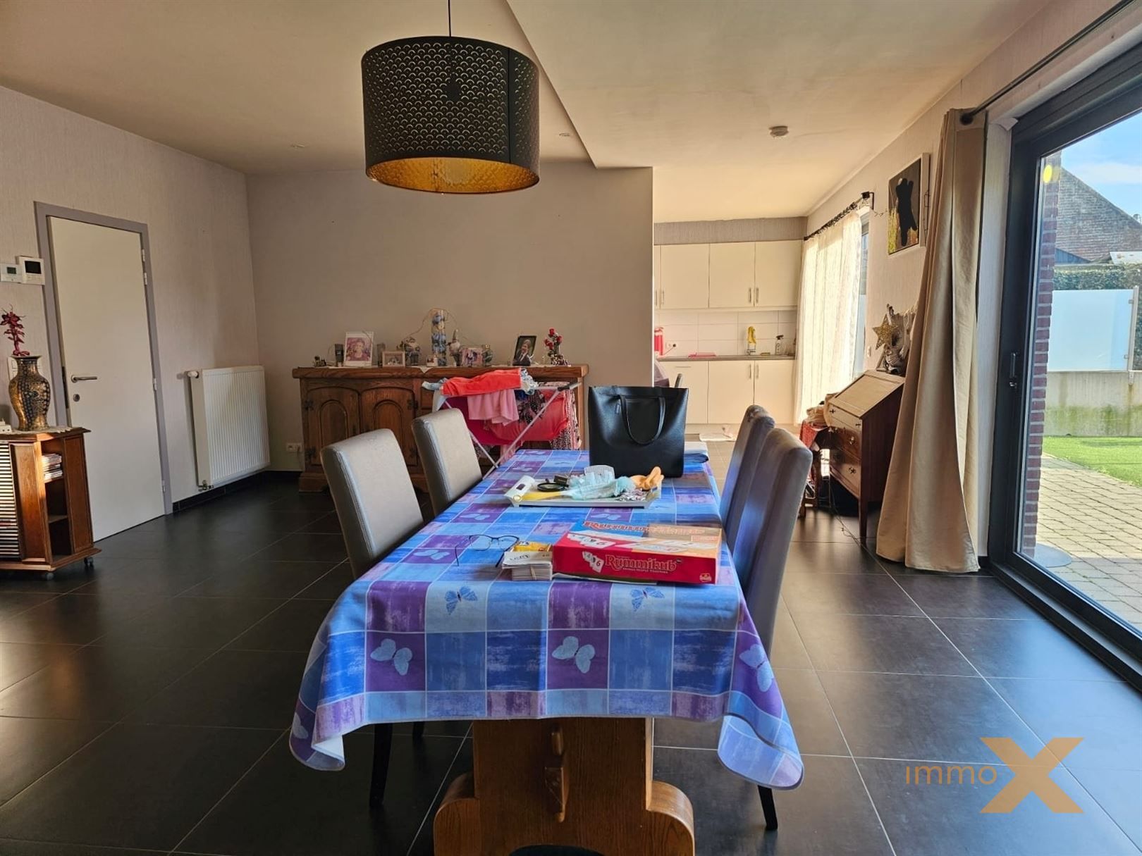 RUIM LICHTRIJK GELIJKVLOERS MET TUINTJE foto 8